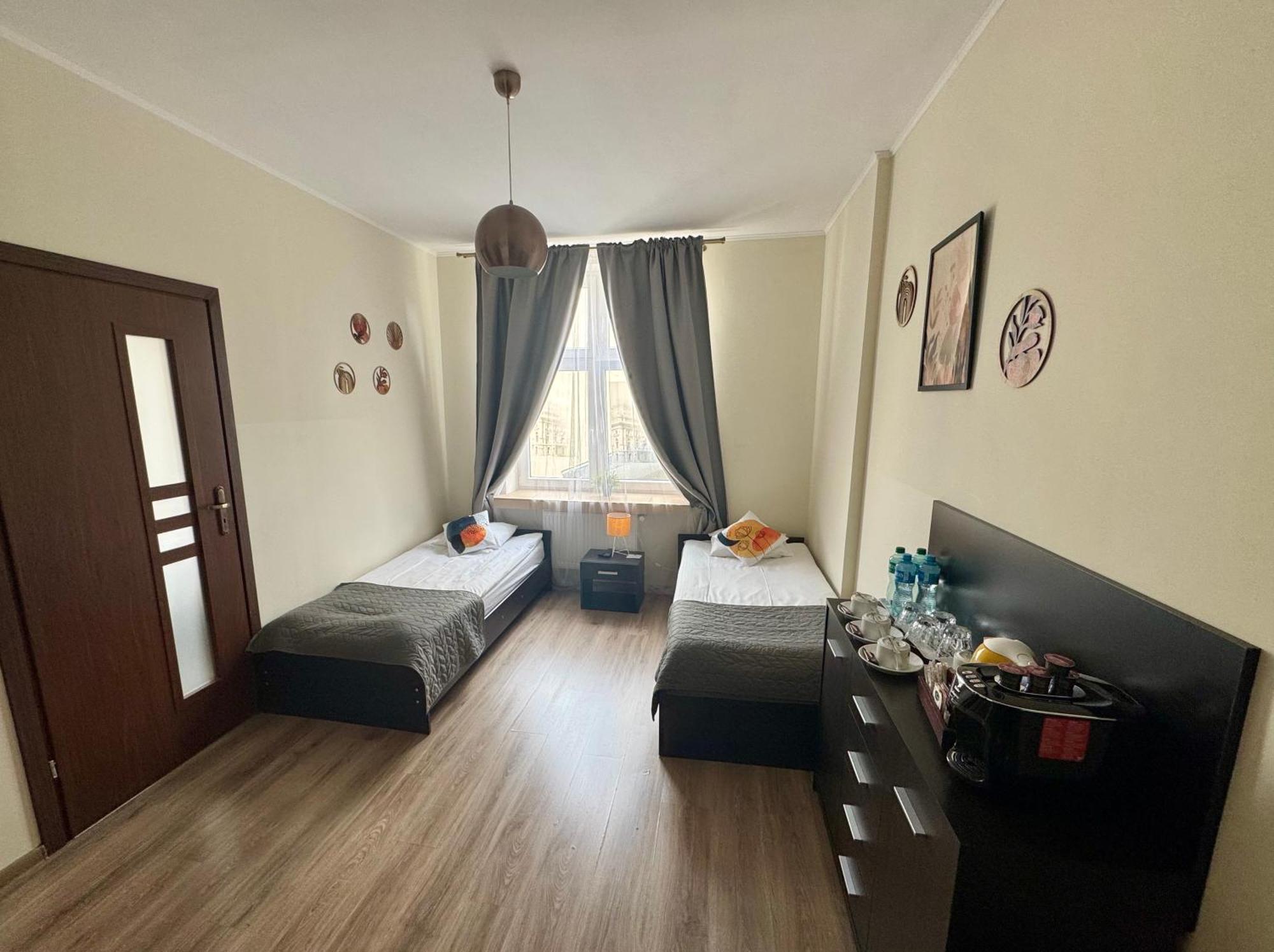 Bedrooms Piotrkowska 64 Лодзь Экстерьер фото